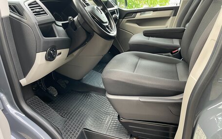 Volkswagen Caravelle T6 рестайлинг, 2019 год, 3 900 000 рублей, 12 фотография