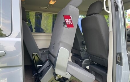 Volkswagen Caravelle T6 рестайлинг, 2019 год, 3 900 000 рублей, 19 фотография