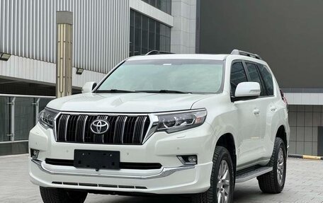 Toyota Land Cruiser Prado 150 рестайлинг 2, 2020 год, 5 970 999 рублей, 1 фотография