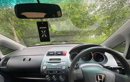 Honda Fit III, 2003 год, 500 000 рублей, 1 фотография