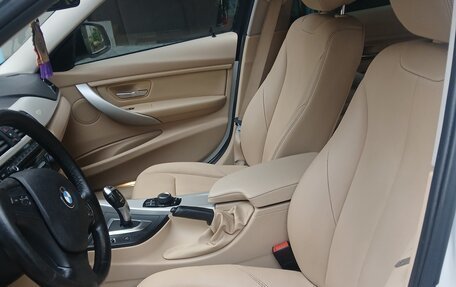 BMW 3 серия, 2015 год, 1 850 000 рублей, 12 фотография