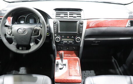 Toyota Camry, 2012 год, 1 540 000 рублей, 14 фотография