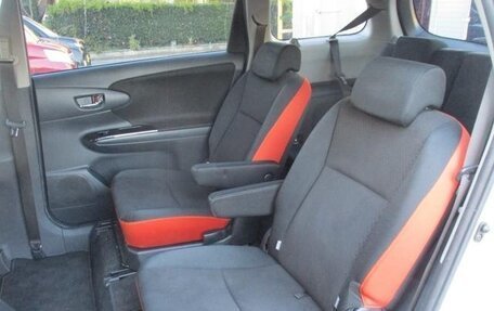 Toyota Wish II, 2015 год, 1 183 000 рублей, 28 фотография