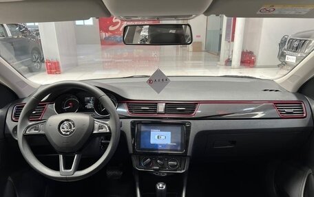 Skoda Rapid II, 2022 год, 1 250 000 рублей, 11 фотография