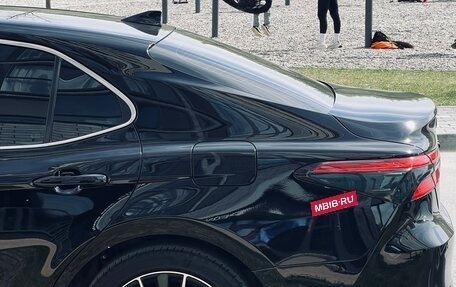 Toyota Camry, 2021 год, 3 950 000 рублей, 5 фотография