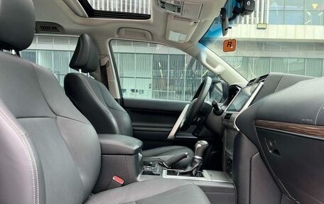 Toyota Land Cruiser Prado 150 рестайлинг 2, 2020 год, 5 970 999 рублей, 5 фотография