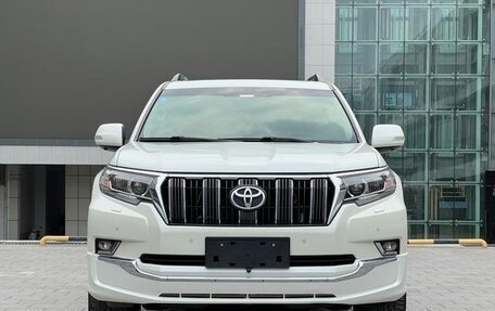 Toyota Land Cruiser Prado 150 рестайлинг 2, 2020 год, 5 970 999 рублей, 2 фотография
