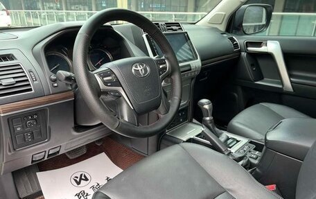 Toyota Land Cruiser Prado 150 рестайлинг 2, 2020 год, 5 970 999 рублей, 6 фотография