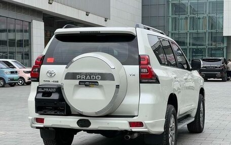 Toyota Land Cruiser Prado 150 рестайлинг 2, 2020 год, 5 970 999 рублей, 14 фотография