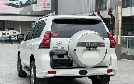 Toyota Land Cruiser Prado 150 рестайлинг 2, 2020 год, 5 970 999 рублей, 15 фотография
