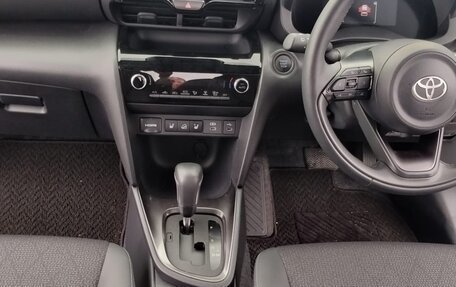 Toyota Yaris Cross, 2024 год, 2 180 000 рублей, 9 фотография