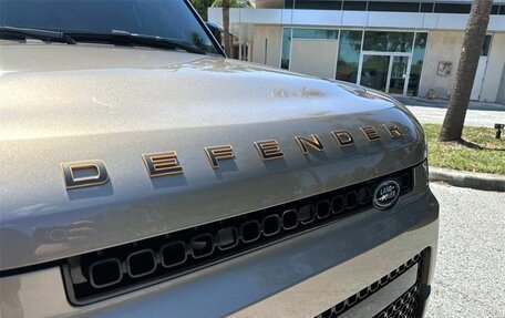 Land Rover Defender II, 2025 год, 27 900 000 рублей, 11 фотография