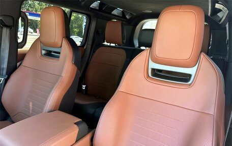 Land Rover Defender II, 2025 год, 27 900 000 рублей, 23 фотография