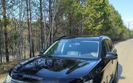 Mitsubishi Outlander III рестайлинг 3, 2012 год, 1 310 000 рублей, 15 фотография