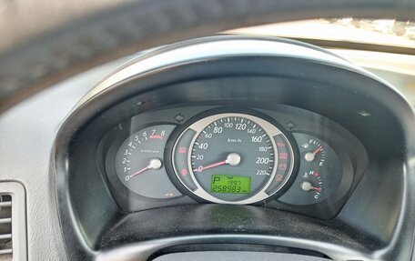 Hyundai Tucson III, 2005 год, 740 000 рублей, 2 фотография