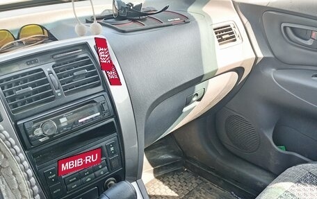 Hyundai Tucson III, 2005 год, 740 000 рублей, 14 фотография