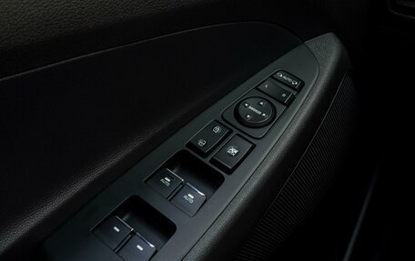 Hyundai Tucson III, 2018 год, 2 380 000 рублей, 16 фотография