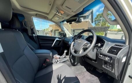 Toyota Land Cruiser Prado 150 рестайлинг 2, 2021 год, 3 740 000 рублей, 11 фотография
