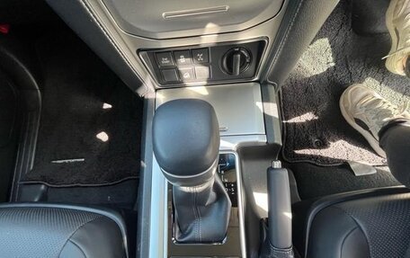 Toyota Land Cruiser Prado 150 рестайлинг 2, 2021 год, 3 740 000 рублей, 15 фотография