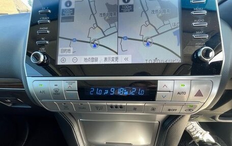 Toyota Land Cruiser Prado 150 рестайлинг 2, 2021 год, 3 740 000 рублей, 14 фотография