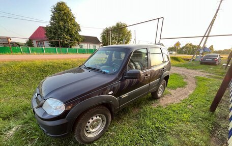Chevrolet Niva I рестайлинг, 2017 год, 550 000 рублей, 7 фотография