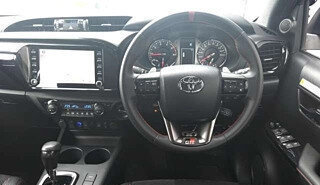 Toyota Hilux VIII, 2022 год, 3 740 000 рублей, 5 фотография