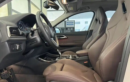 BMW 1 серия, 2023 год, 2 430 999 рублей, 6 фотография