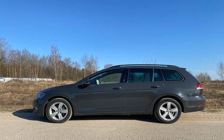 Volkswagen Golf VII, 2017 год, 1 990 000 рублей, 2 фотография
