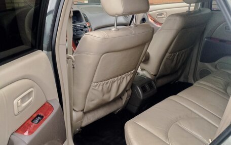 Lexus RX IV рестайлинг, 2000 год, 730 000 рублей, 11 фотография