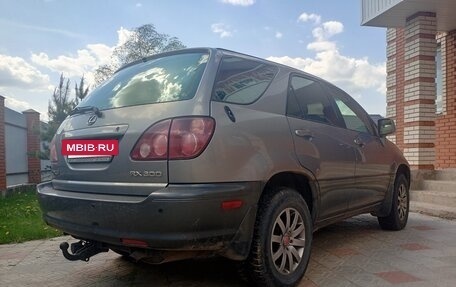 Lexus RX IV рестайлинг, 2000 год, 730 000 рублей, 6 фотография