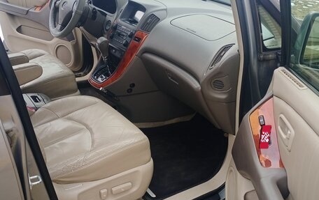 Lexus RX IV рестайлинг, 2000 год, 730 000 рублей, 8 фотография