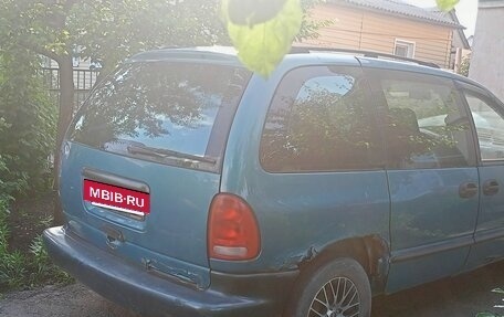 Plymouth Voyager III, 1997 год, 378 000 рублей, 21 фотография