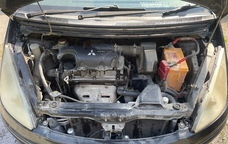 Mitsubishi Colt VI рестайлинг, 2002 год, 320 000 рублей, 9 фотография
