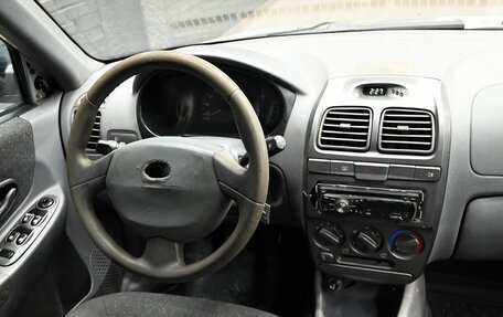Hyundai Accent II, 2002 год, 235 000 рублей, 11 фотография
