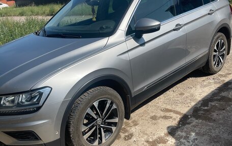 Volkswagen Tiguan II, 2019 год, 2 549 999 рублей, 4 фотография