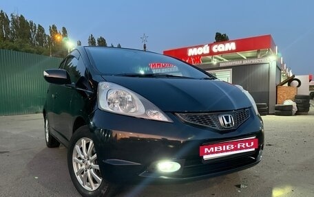 Honda Fit III, 2008 год, 730 000 рублей, 3 фотография