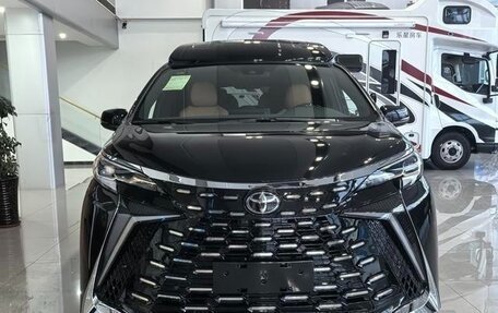 Toyota Granvia, 2025 год, 6 962 000 рублей, 2 фотография