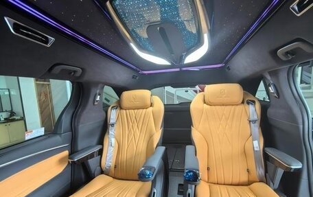 Toyota Granvia, 2025 год, 6 962 000 рублей, 10 фотография