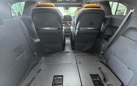 Toyota Granvia, 2025 год, 6 962 000 рублей, 9 фотография