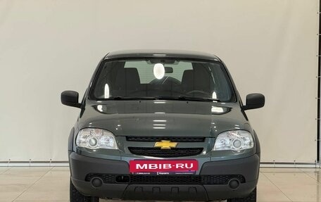 Chevrolet Niva I рестайлинг, 2018 год, 645 000 рублей, 3 фотография