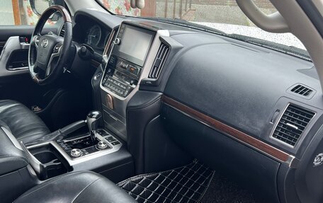 Toyota Land Cruiser 200, 2016 год, 5 250 000 рублей, 12 фотография