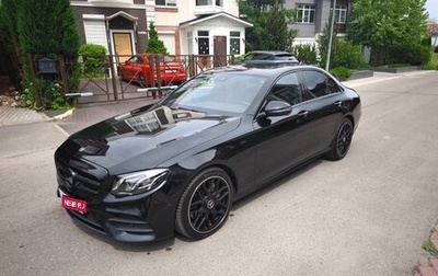 Mercedes-Benz E-Класс, 2019 год, 3 500 000 рублей, 1 фотография