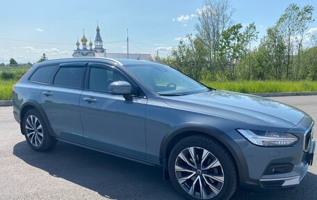 Volvo V90 Cross Country I рестайлинг, 2020 год, 4 000 000 рублей, 2 фотография