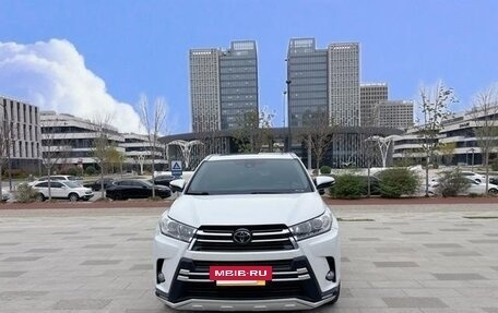 Toyota Highlander III, 2021 год, 3 270 000 рублей, 4 фотография