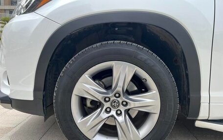 Toyota Highlander III, 2021 год, 3 270 000 рублей, 20 фотография