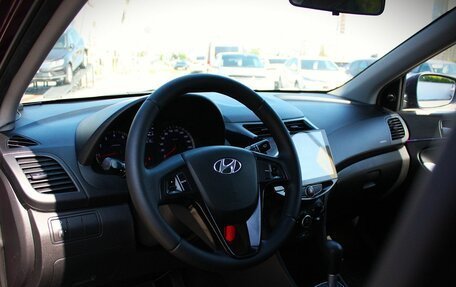 Hyundai Solaris II рестайлинг, 2011 год, 8 фотография