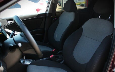 Hyundai Solaris II рестайлинг, 2011 год, 15 фотография