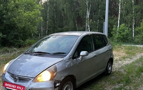 Honda Fit III, 2002 год, 155 000 рублей, 2 фотография