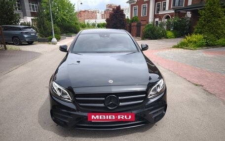 Mercedes-Benz E-Класс, 2019 год, 3 500 000 рублей, 5 фотография