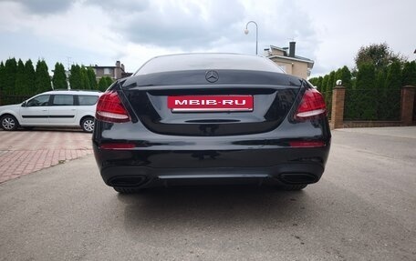 Mercedes-Benz E-Класс, 2019 год, 3 500 000 рублей, 8 фотография